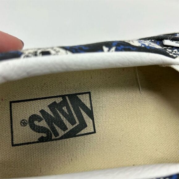 Vans Classic Slip-On Flash Black & Blue Skulls Unisex Shoes Size 11 Multicolor - Picture 13 of 14